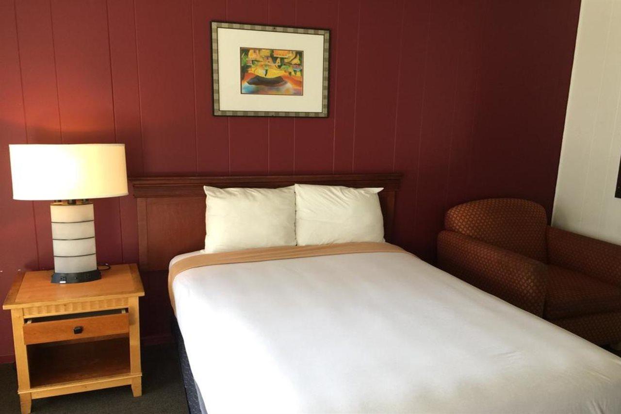 Holiday Hotel Los Angeles